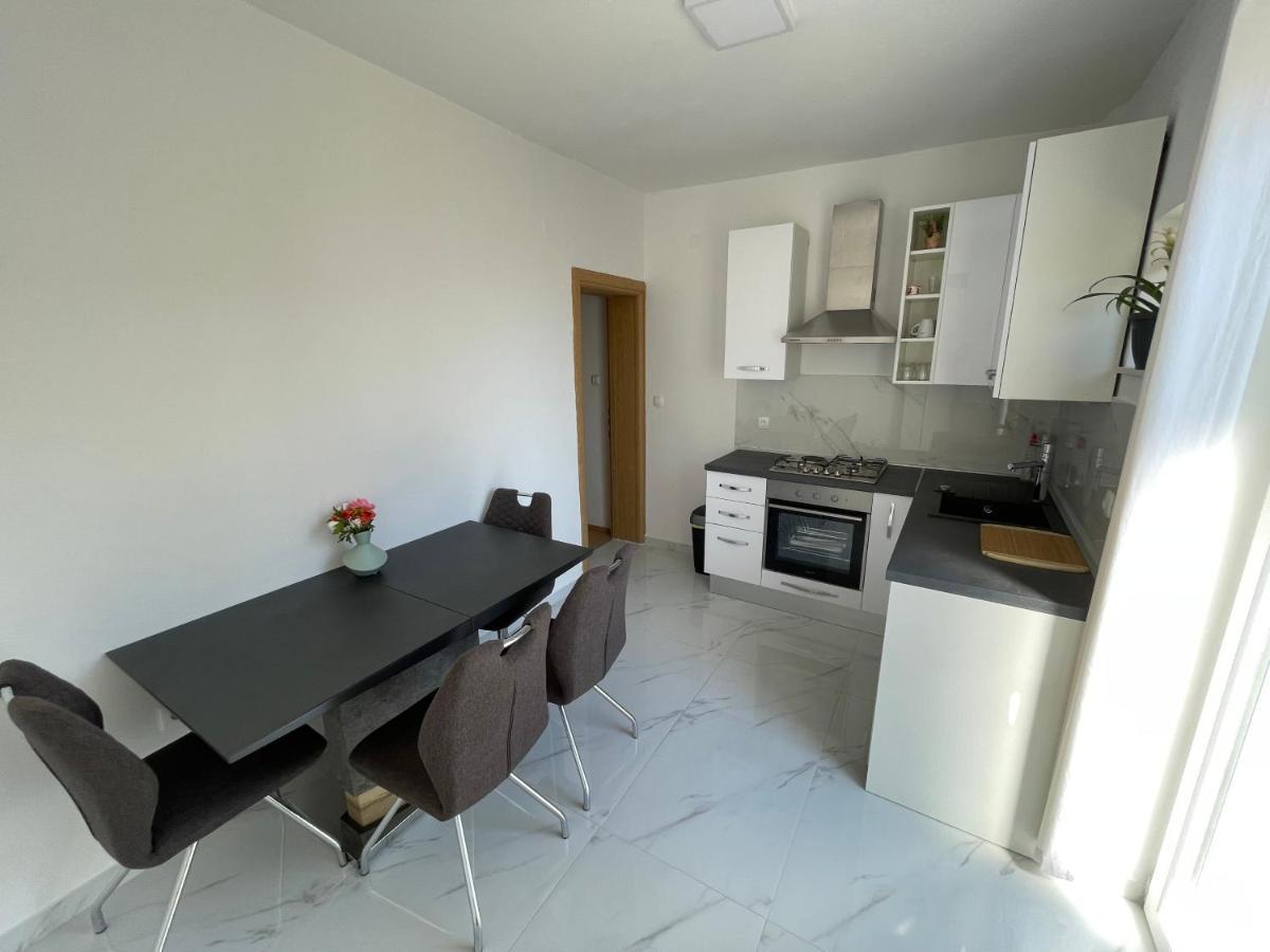 Apartmani Jasminka Vodice Exterior foto